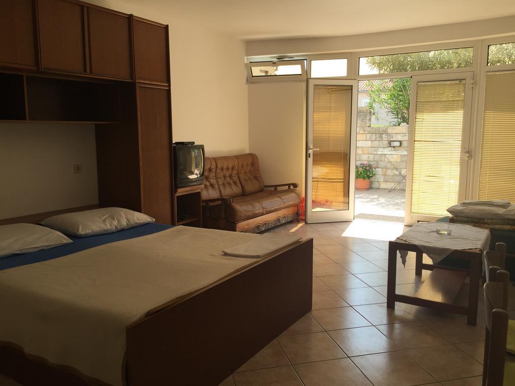 Apartments Antonia مالينسكا المظهر الخارجي الصورة